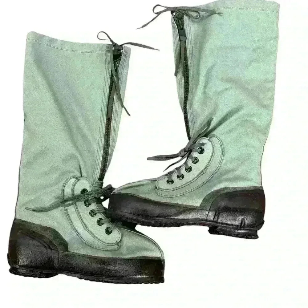 Wellco Snow/Extreme Cold Weather Mukluks Boots, Made in USA Size Small NWOT
